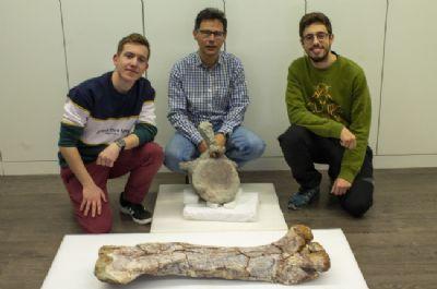 FOTODe izquierda a derecha: Vctor Contreras, Fidel Torcida director del Museo de Dinosaurios de Salas, y Juan Pedro Fraga. Fundacin Dinosaurios CyL.