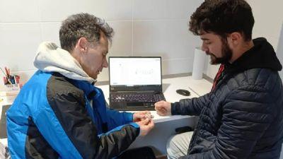 FOTO:Fidel Torcida con Javier Nieto, quien está realizando la tesis doctoral sobre fósiles de dinosaurios. / Museo de Dinosaurios. FOTOFidel Torcida con Javier Nieto, quien está realizando la tesis doctoral sobre fósiles de dinosaurios. / Museo de Dinosaurios.